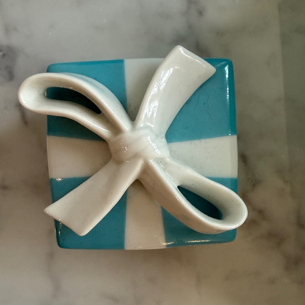 TIFFANY & CO. Porcelain Mini Blue Bow Gift or Trinket Box - Made in Japan